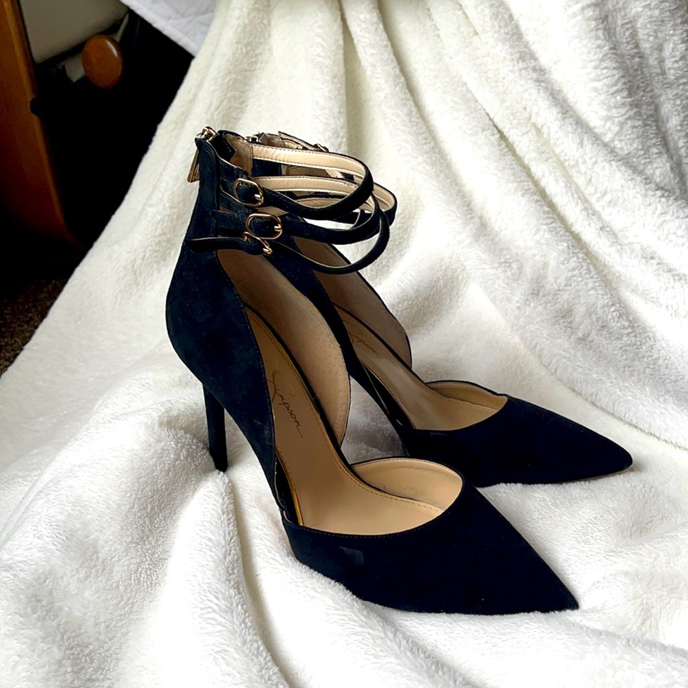 Jessica Simpson Black heels